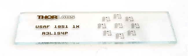 Optimierung der Bildqualitt am Mikroskop, Verbesserung der Bildqualitt, LM Mikroskopadapter, Testprparat von THORLABS USAF 1951 1x